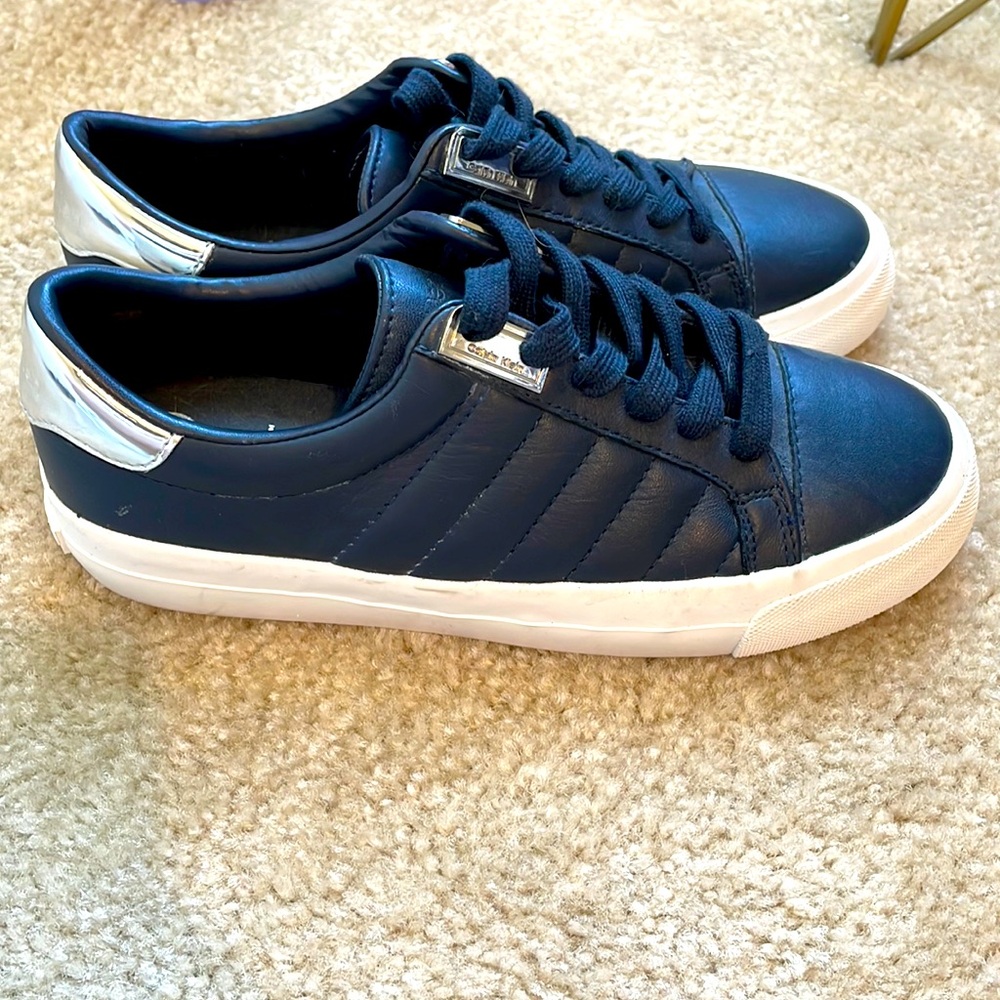 NWOT Leather Calvin Klein sneakers